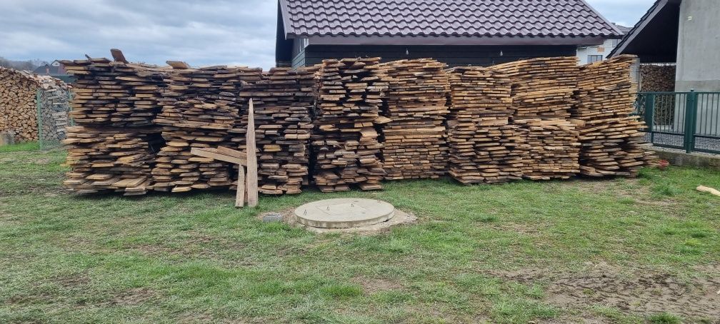 Доска дуб сухая е обрізна також і небрізна Дубова джка.Ясенева доска .