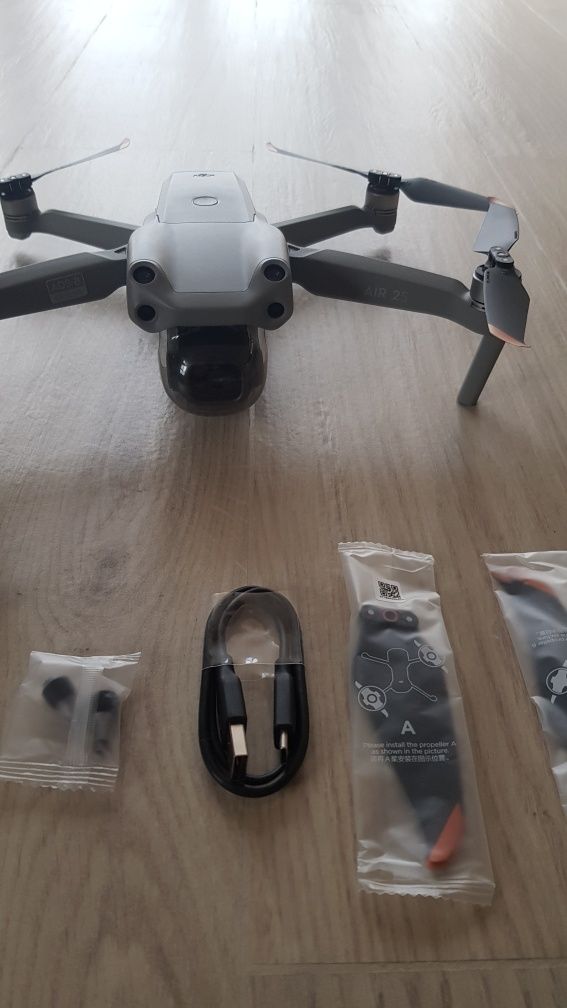 Квадрокоптер  DJI AIR 2S  + пульт RC - N1)