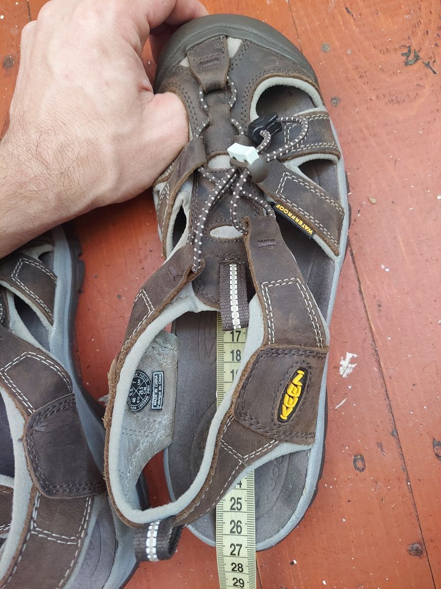 Сандали фірми keen оригінал 

Привезено із закордону в оригіналі 

Роз