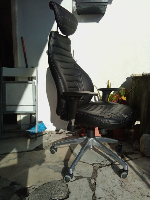Cadeira de escritório/executiva ou gaming.marca de uso