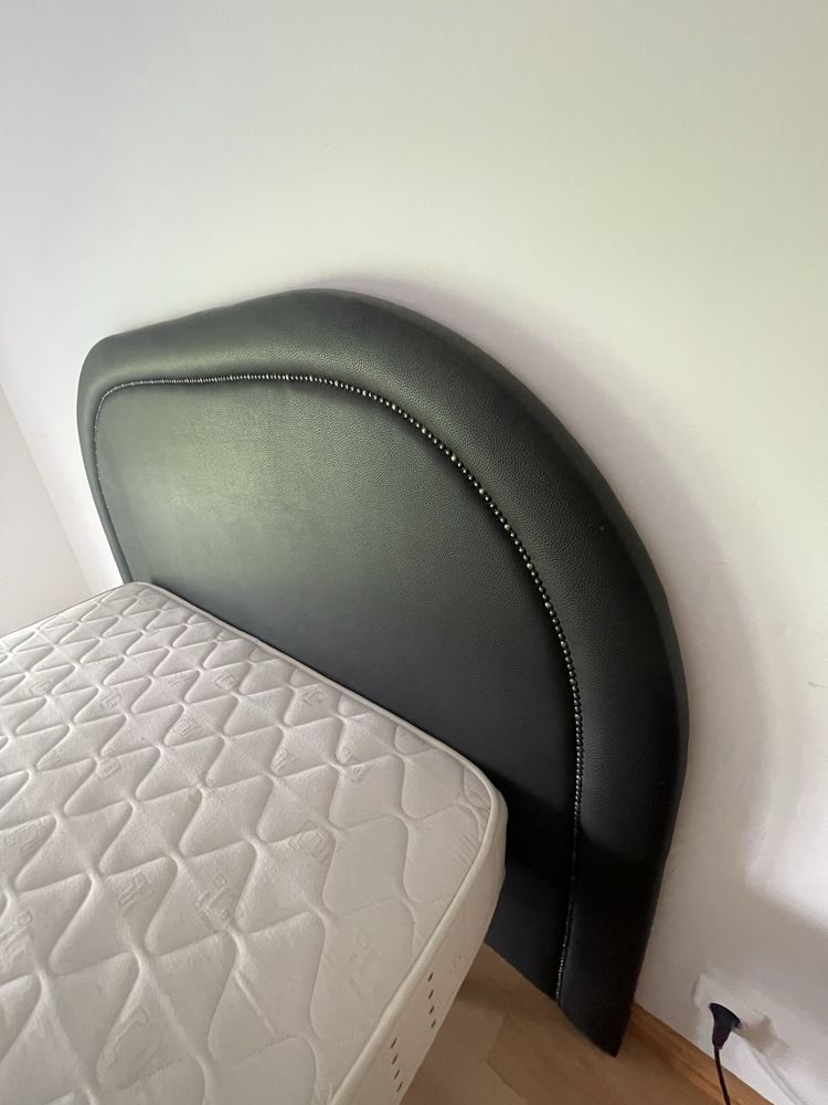 Cama + estrado + colchao sem marcas de uso