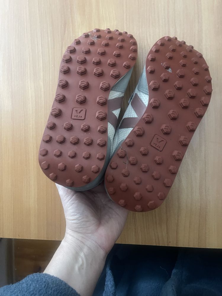 Кросівки veja,оригинал
