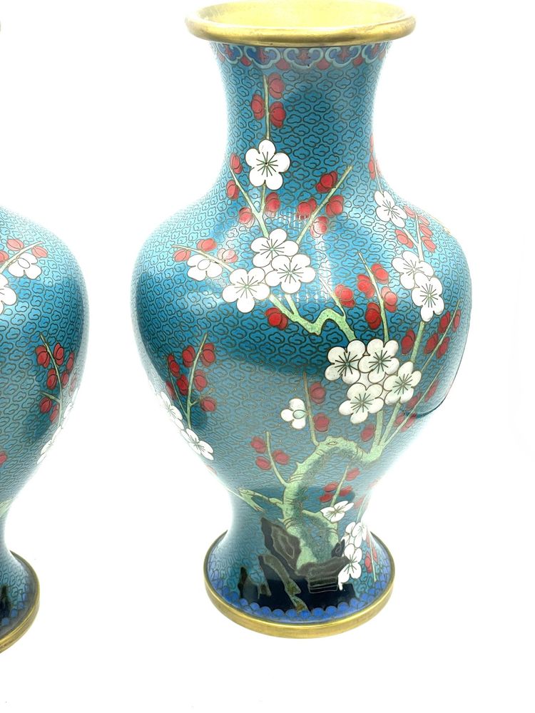 Par de jarras cloisonné azul com desenhos