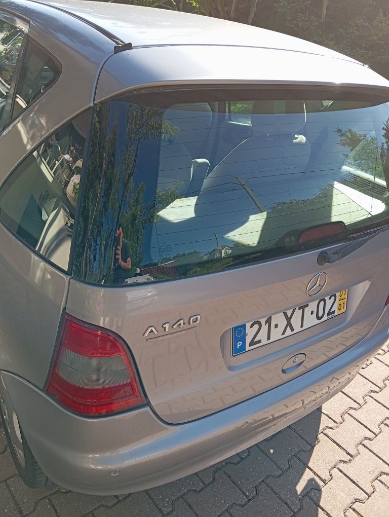 Vende Mercedes A 140