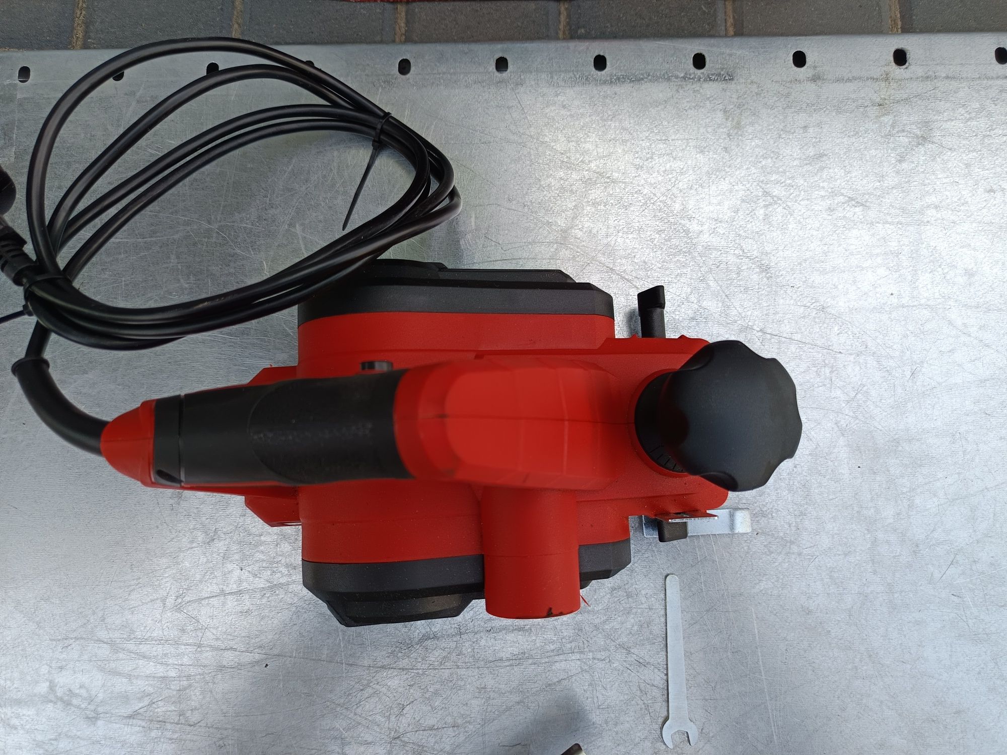 Strug elektryczny Einhell TE-PL 750