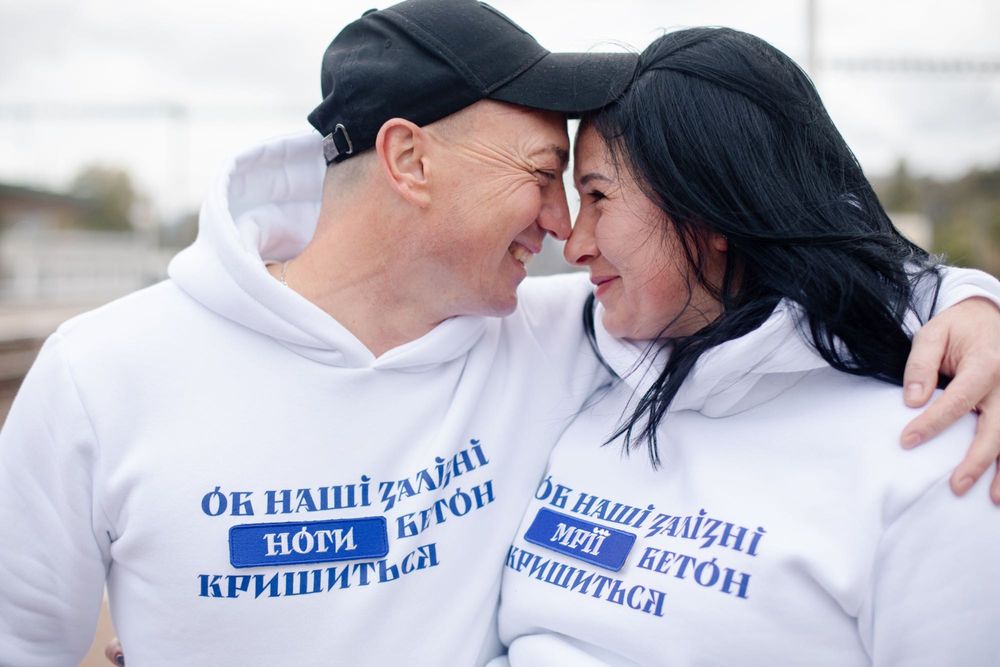 Худі (фліс): Партнерство Superhumans, Укрзалізниці, Хартії та Гамлет24