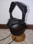 Słuchawki Monoprice Monolith M1060C zamknięte, drewniane kopułki