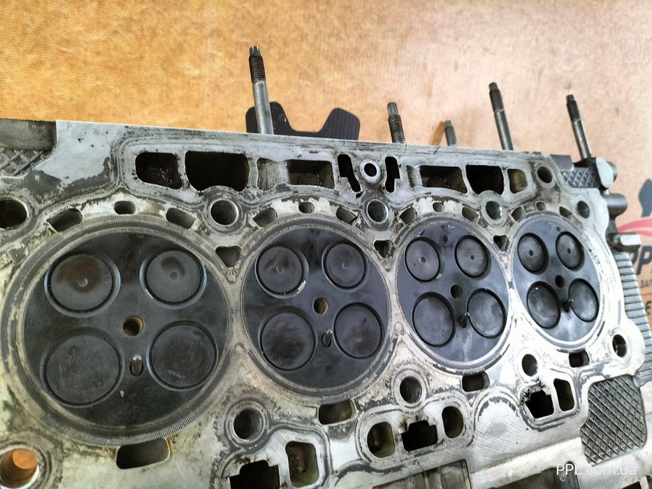 Peugeot 308 II 13-21 1.5 B-HDI Головка блока цилиндров ГБЦ 9812313410