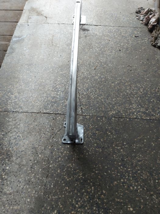 Tylna belka scenik 3