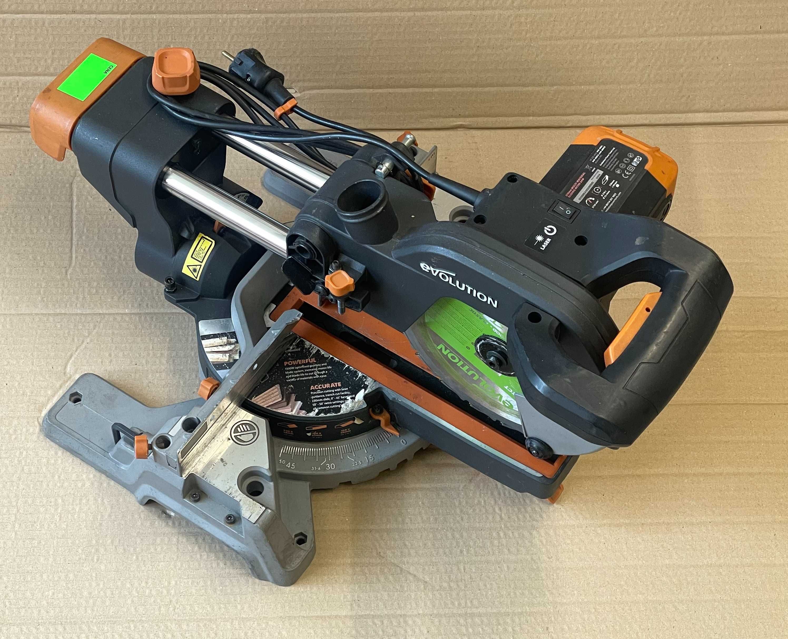 Piła ukośna Pilarka ukośnica 1500W 210mm Evolution R210SMS