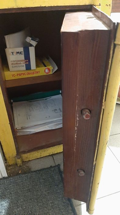 Продам сейф ввжкий