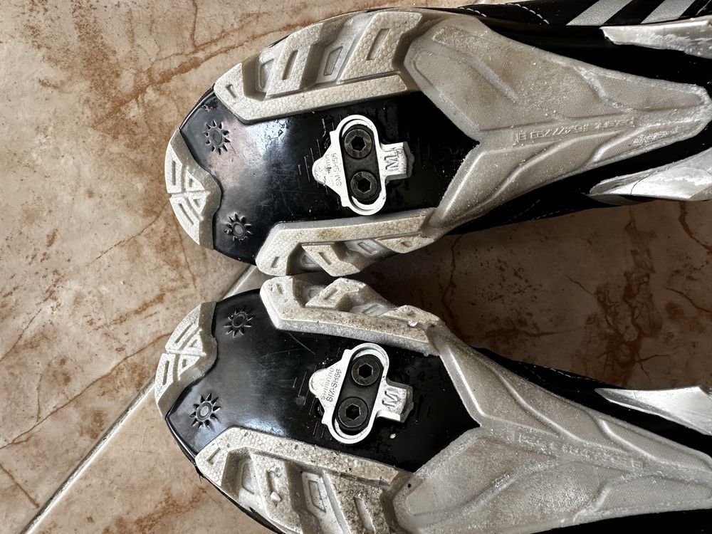 Sapatos de Ciclismo Specialized + Pedais de Encaixe
