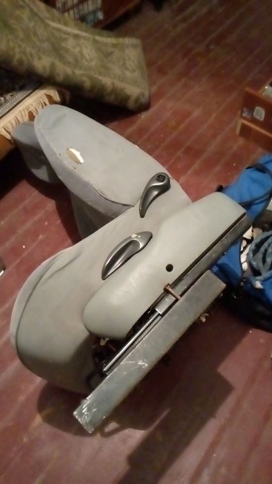 Продаєз Авто сидіння