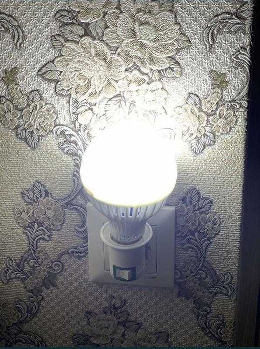 Светодиодная аккамуляторная лампа!