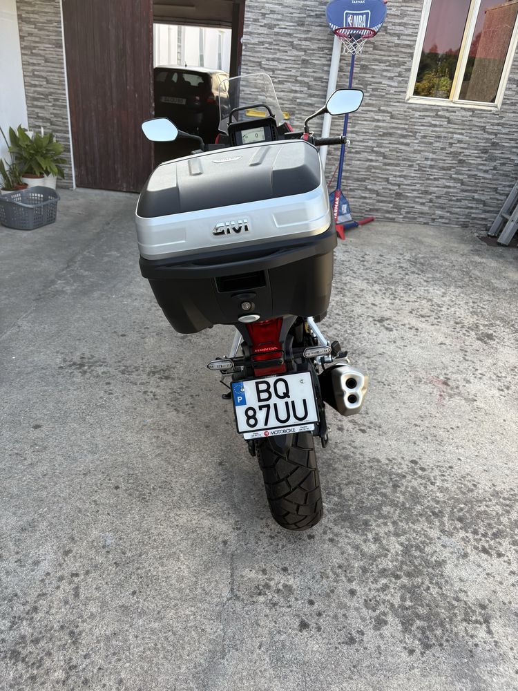 Honda nx500 de fevereiro de 2025