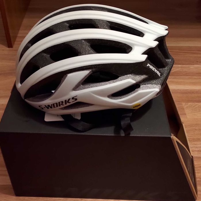 Capacete S-WORKS Specialized Novo