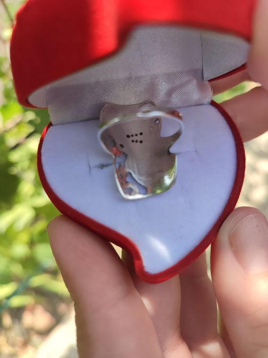 Продам срібну каблучку