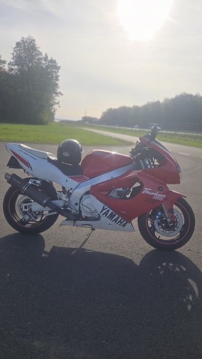 Yamaha thunderace 1000