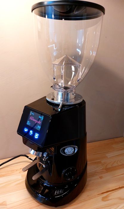 Оренда/аренда Кофемашин кофемолка кавомашина оборудование для кофейни