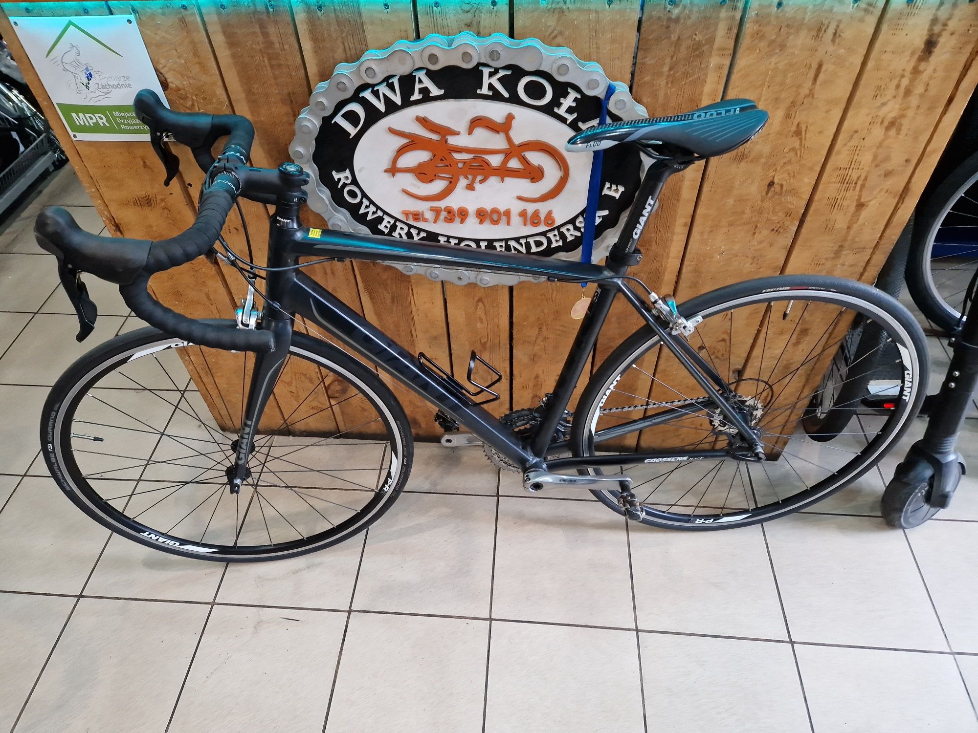 Rower szosowy Giant Defy