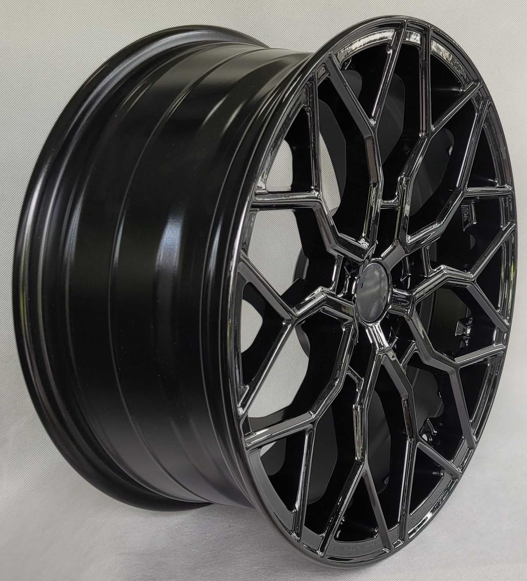 Felgi 18 Peugeot 508 607 C4 Picasso Jaguar XE XF Volvo S60 V40 XC70