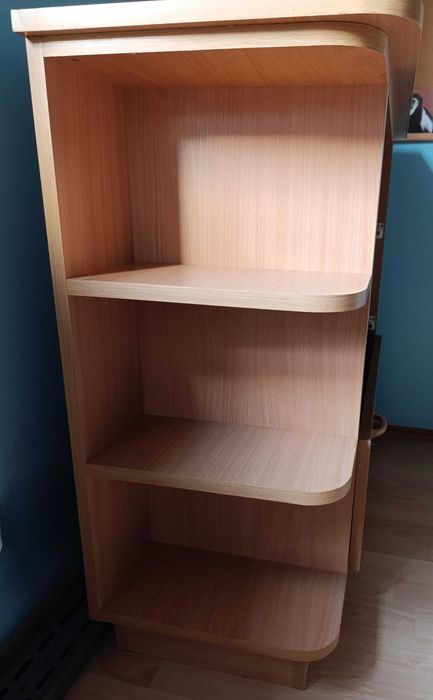 Komoda z półkami do pokoju dziecięcego