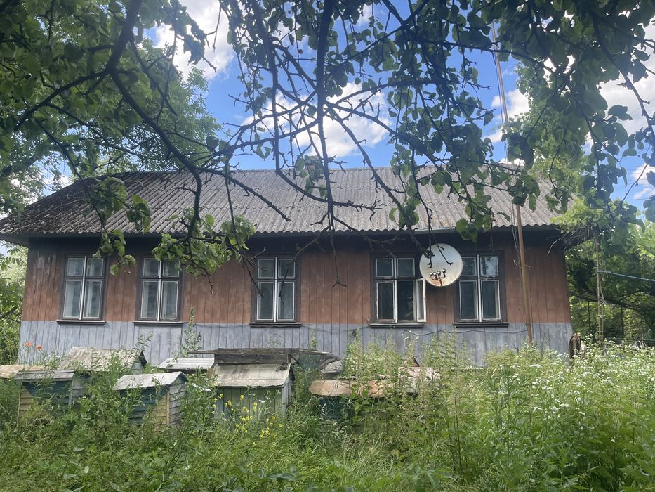 Продається будинок в селі Чайковичі Самбірського району.