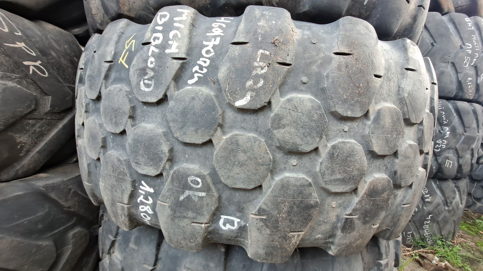 Para 460/70R24 Michelin 17.5LR24