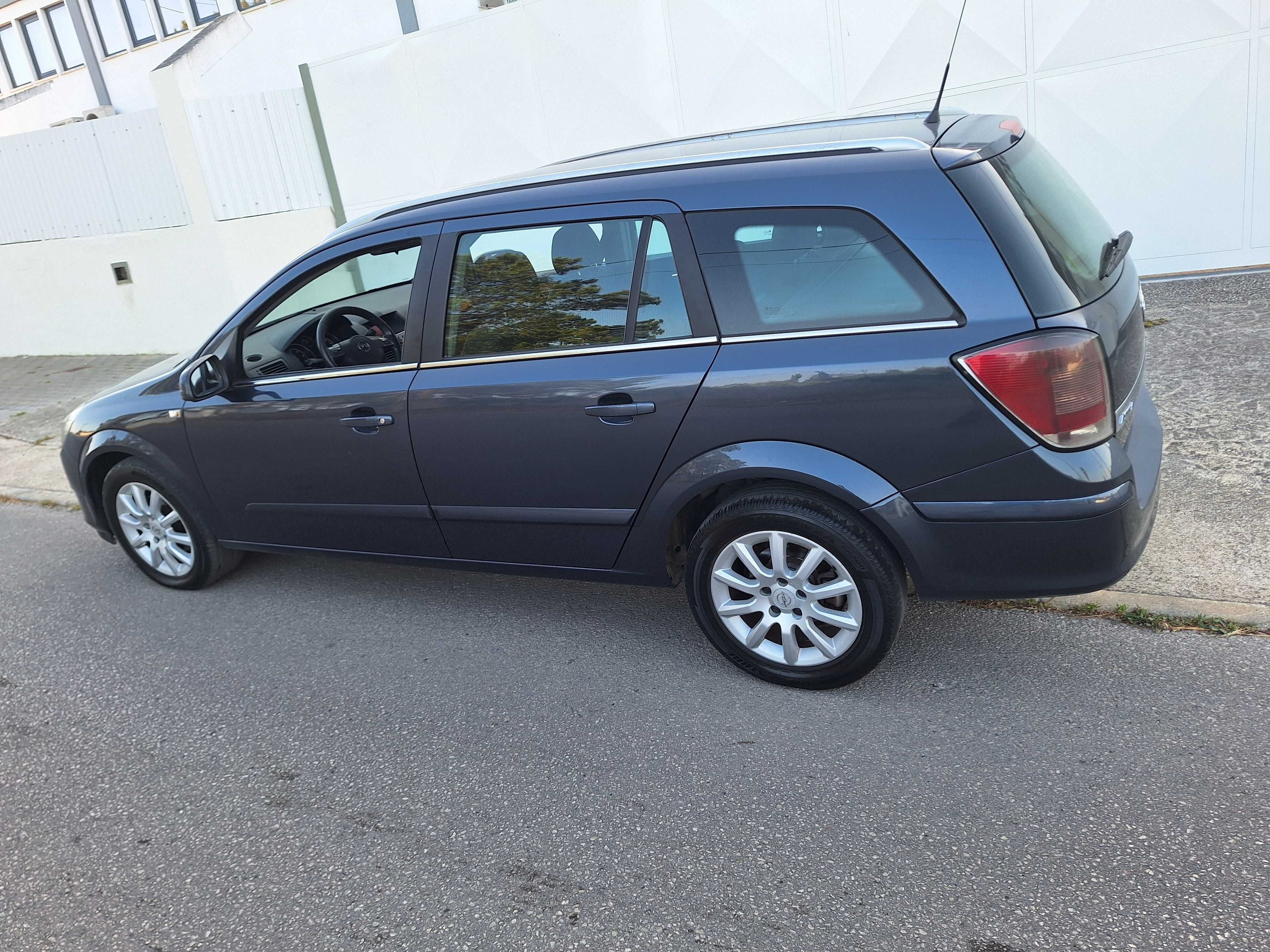 Opel Astra Station Wagon 1.3 CDTi ecoFLEX - 02/2006 - Muito ECONÓMICA