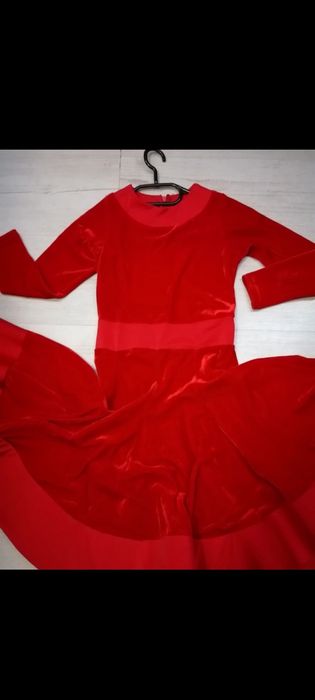 Sukienka taniec towarzyski pierwszy krok