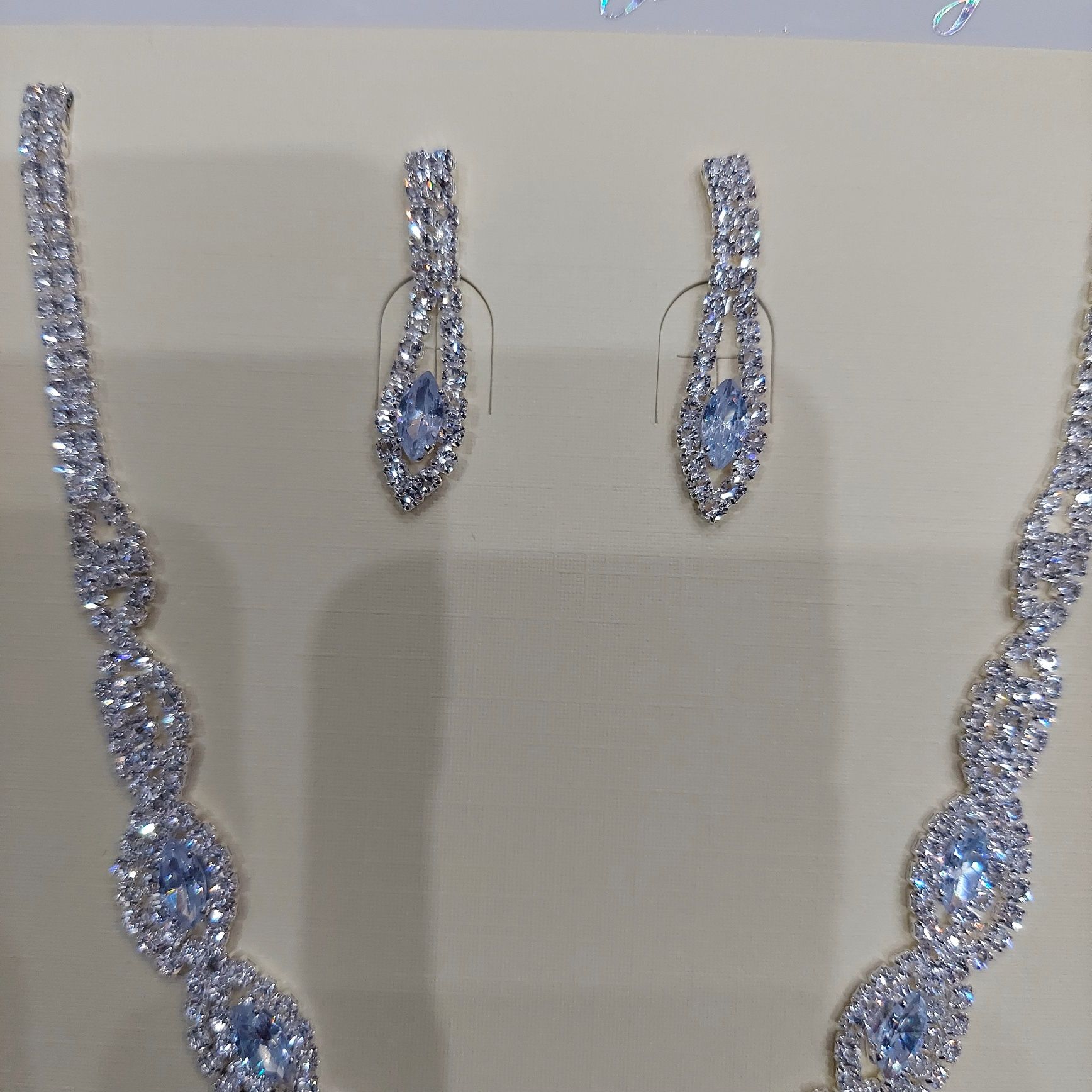 Przepiękny zestaw biżuteri glamour srebrne cyrkonie i kryształki