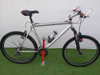 Bicicletas BH usada btt. Para desocupar espaço.