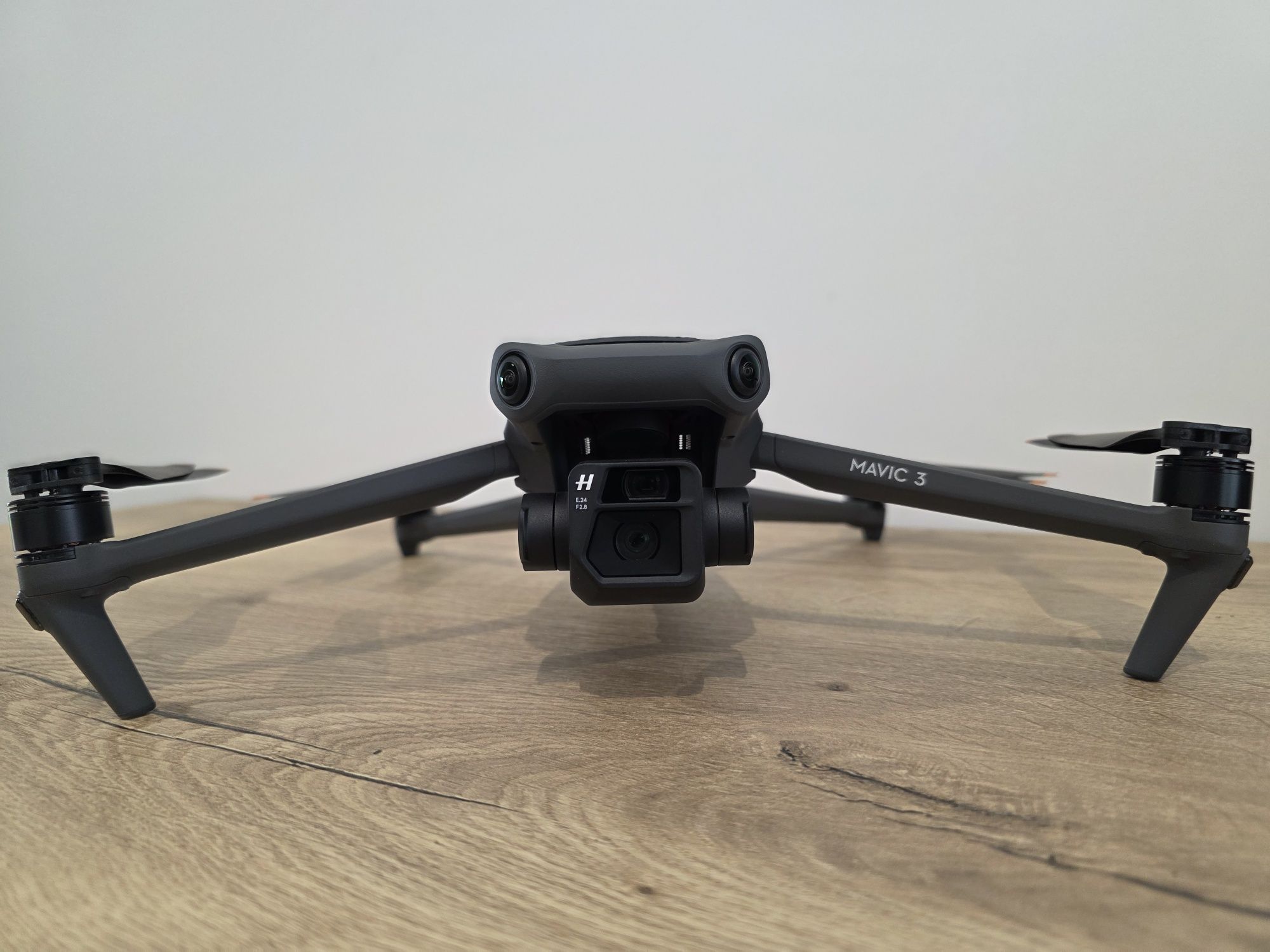 DJI Mavic 3 Fly More Combo z RC Pro