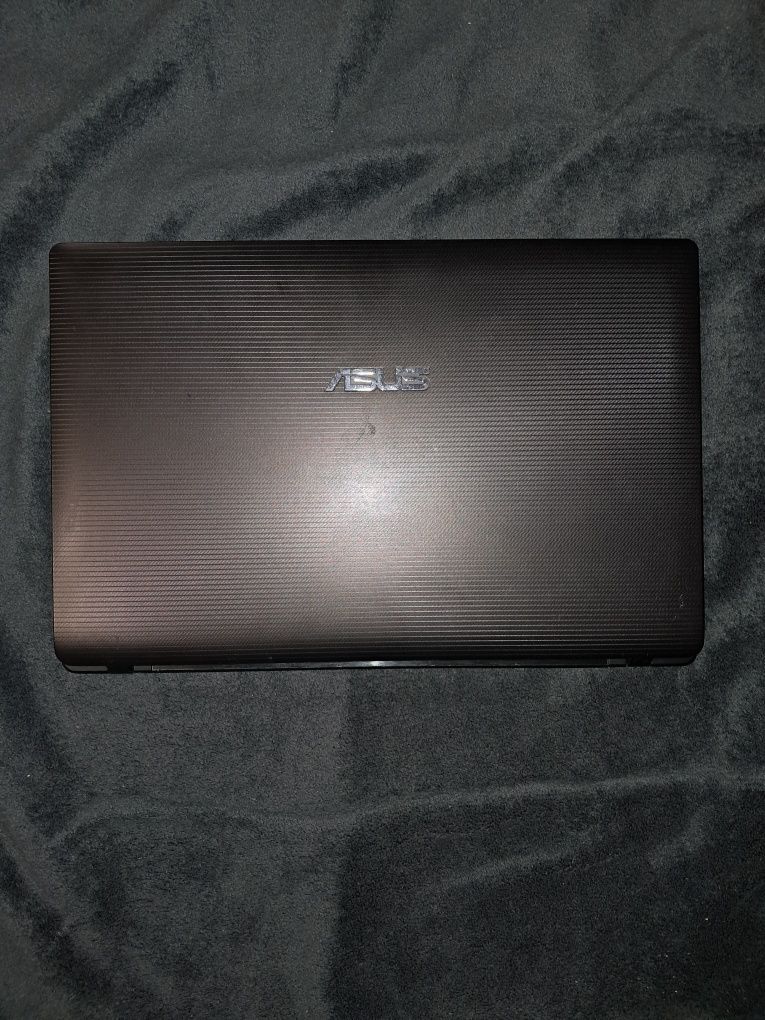 Sprzedam laptop Asus