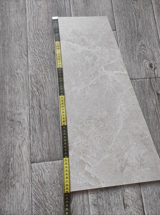 Остатки стройматериалов,обои ,плитка,затирка