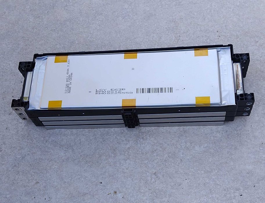 Акумулятор LG LGY E63B 60Ah 218Wh