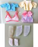 Roupas para bonecas antigas.