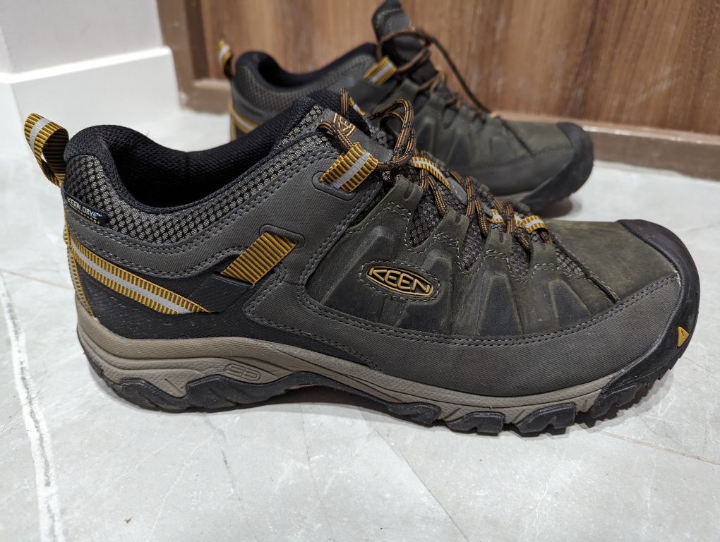 Майже нові трекінгові черевики KEEN Targhee III, розмір 45