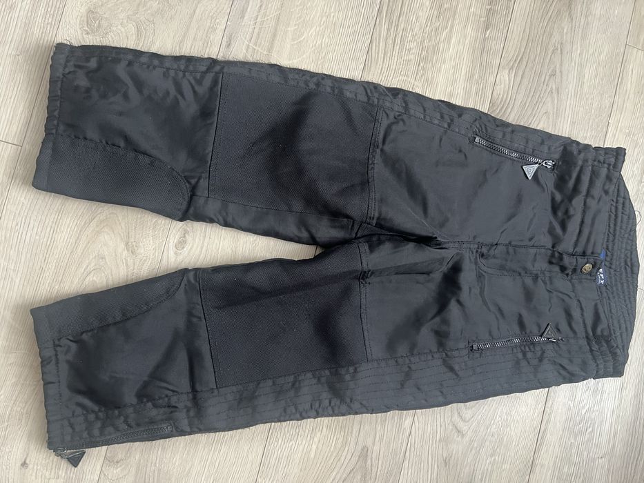 Spodnie chlopiece zimowe nieprzemakalne roz. 122