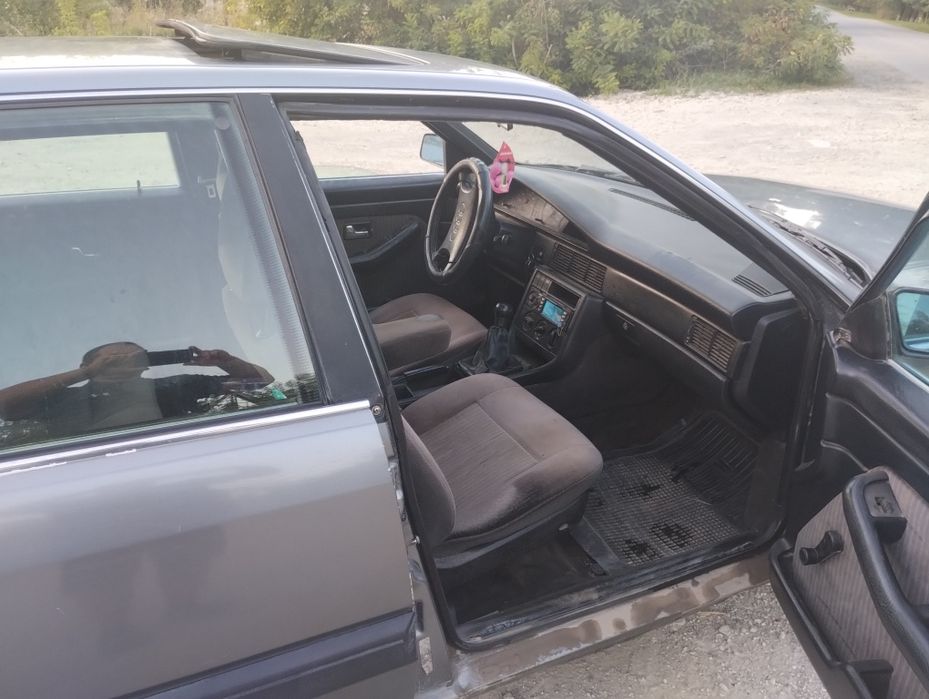 Ауді 100 в доброму стані.