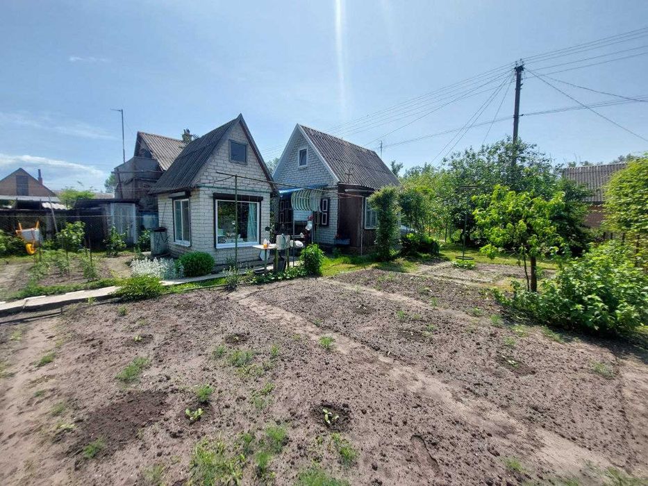 Будинок в дачному кооперативі "Дніпровський залив"[]