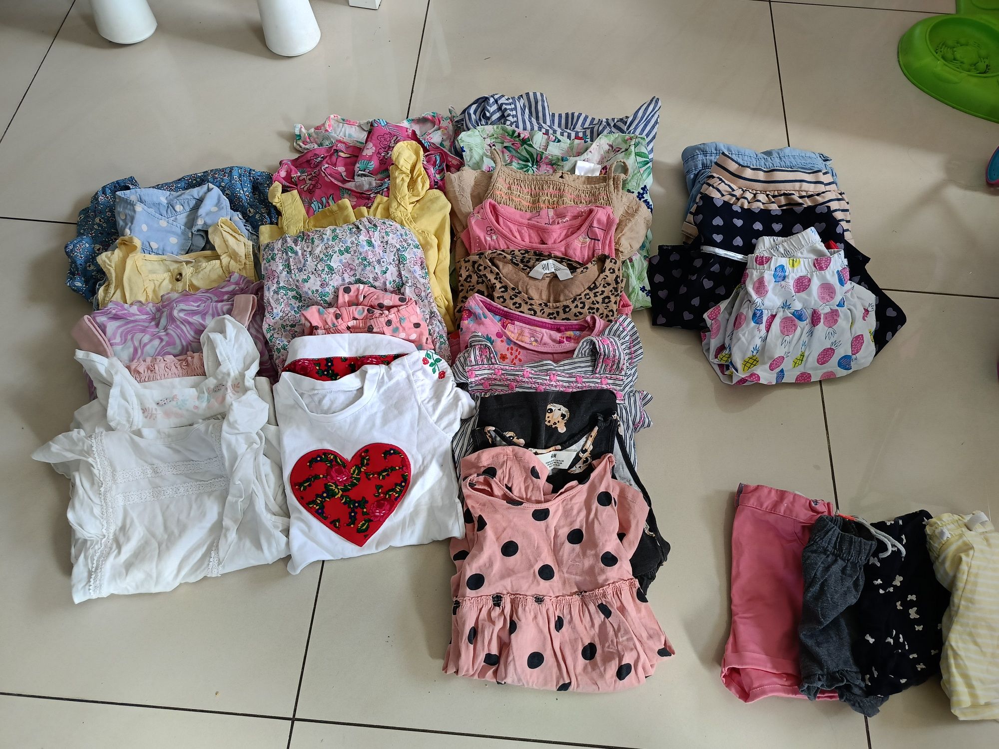Ubranka na lato dla dziewczynki sukienki bluzki
