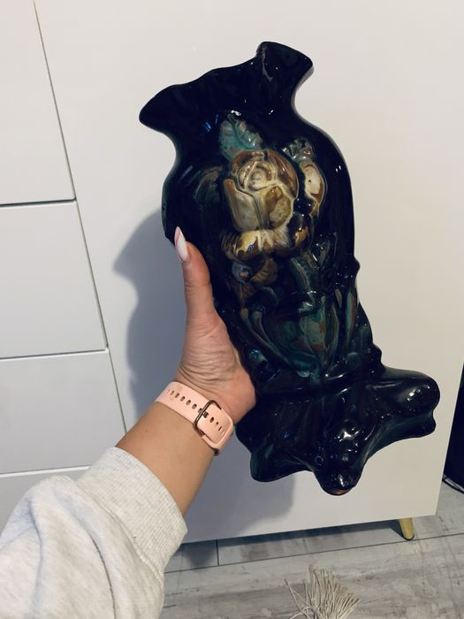 Wazon z różą ceramiczny