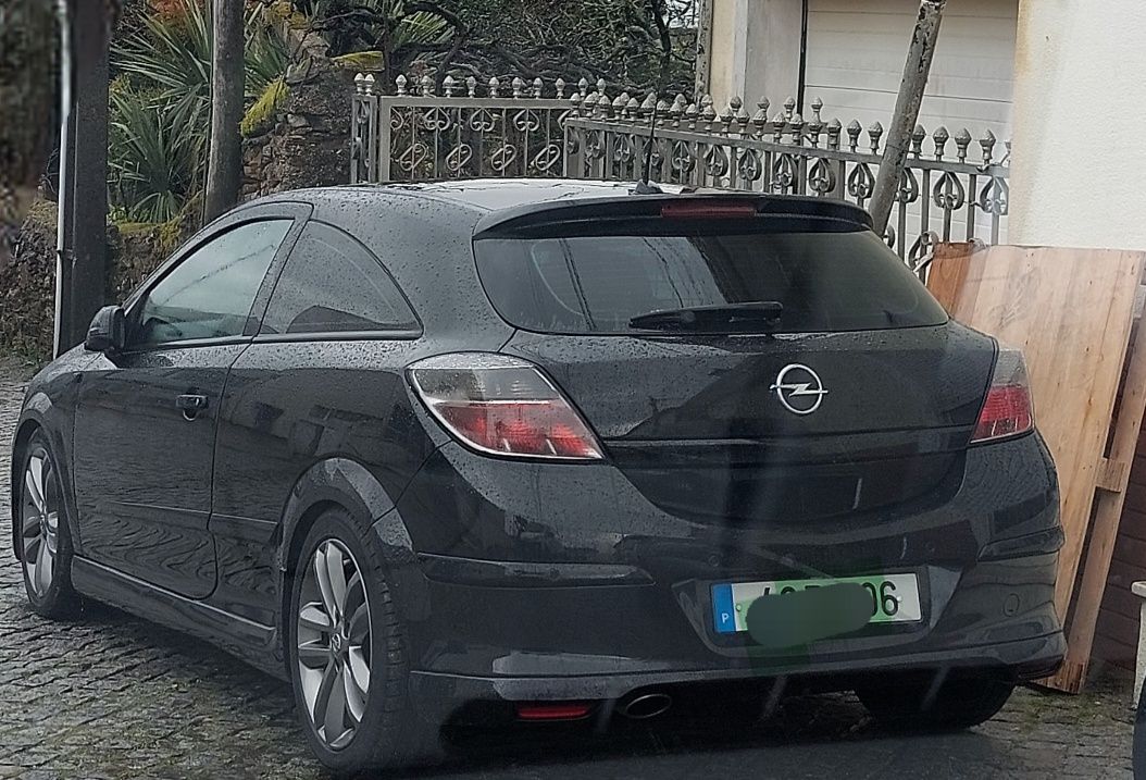 Opel Astra H GTC 1.9 150 CV 2Lugares
