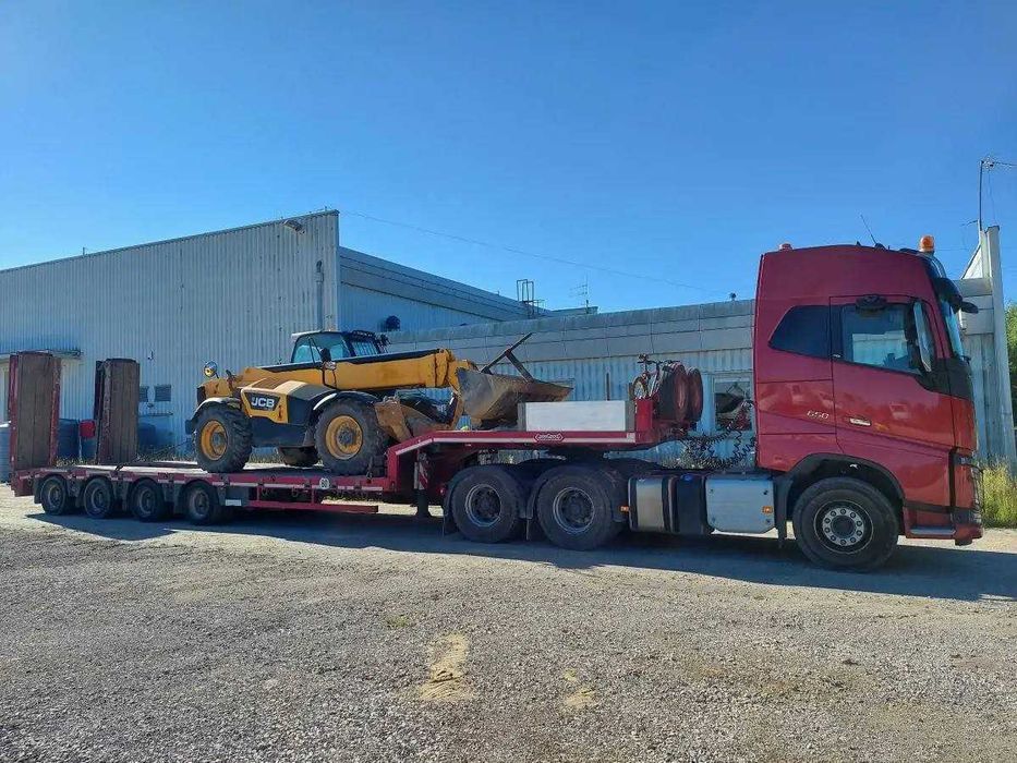 Вантажоперевезення трал, платформа, площадка — с/г та спецтехніка