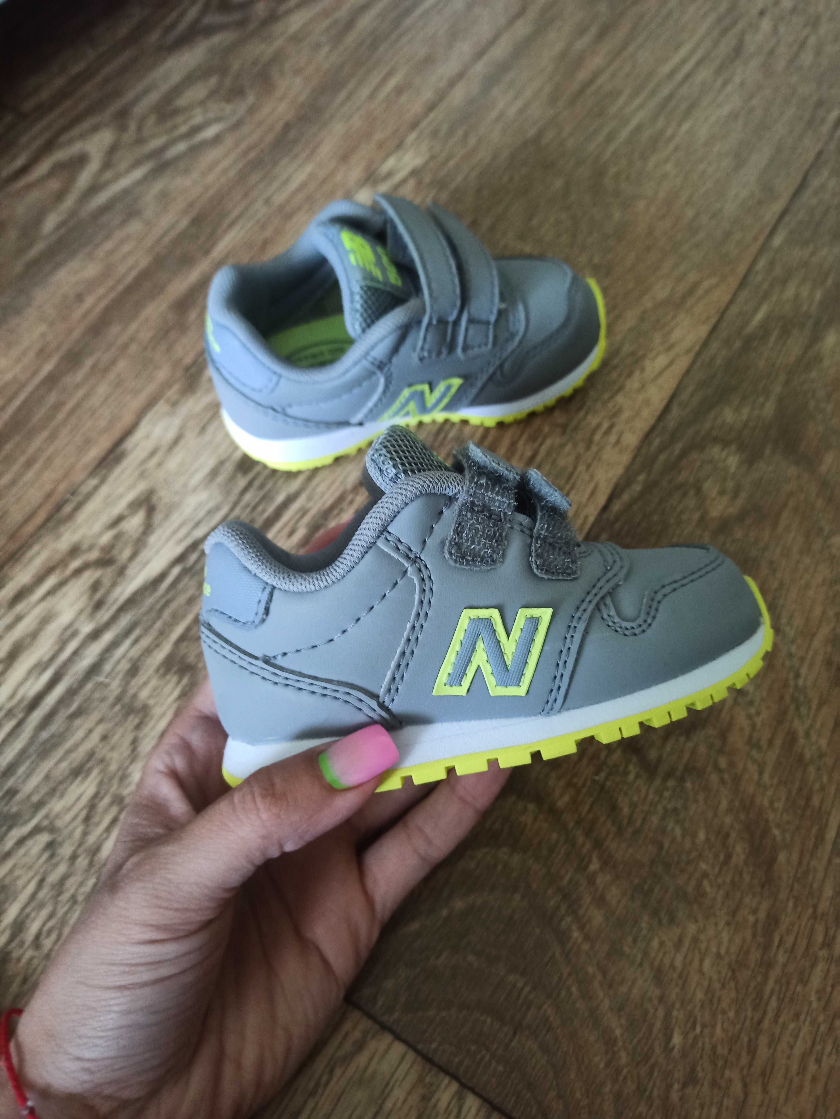 Дитячі кросівки NEW BALANCE (оригінал)