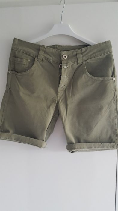 Spodenki khaki