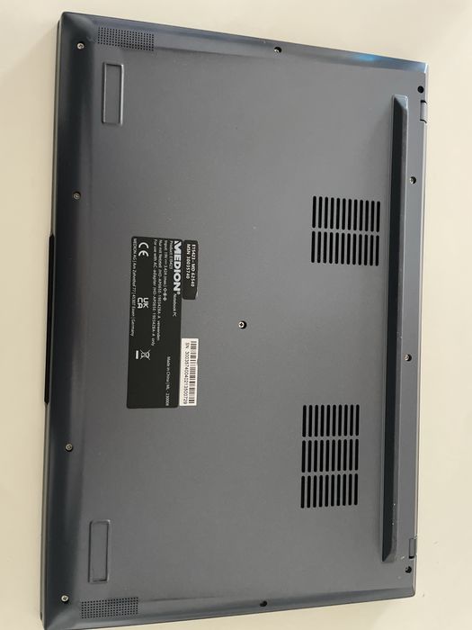 Portatil Medion Akoya (C/ carregador)