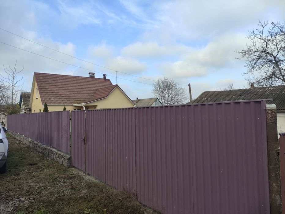 Хата по вулиці Пирогова, земельна ділянка