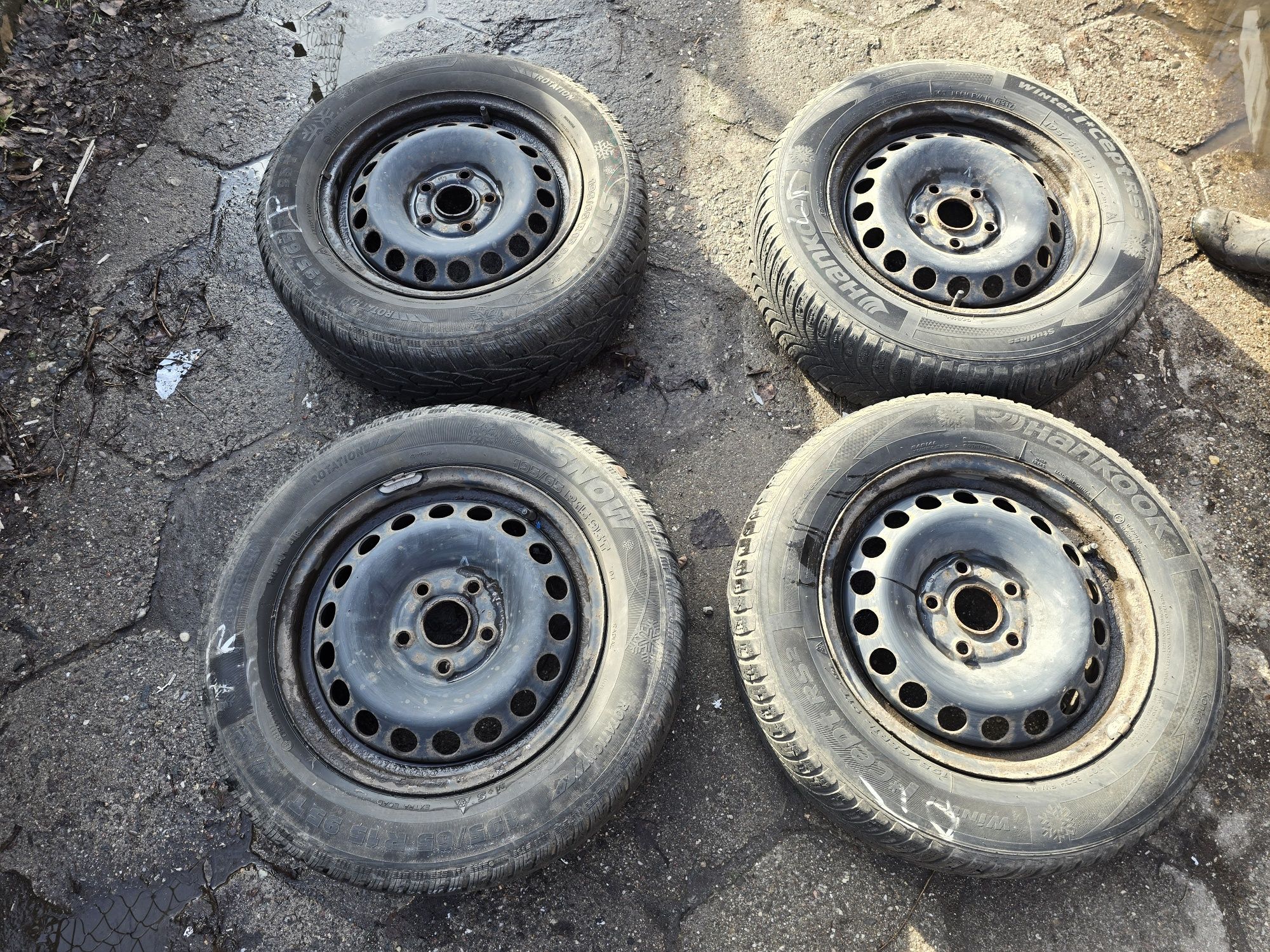 Opony zimowe 2x kormoran Snow i 2x Hankook  RS2 - 195/65 R15